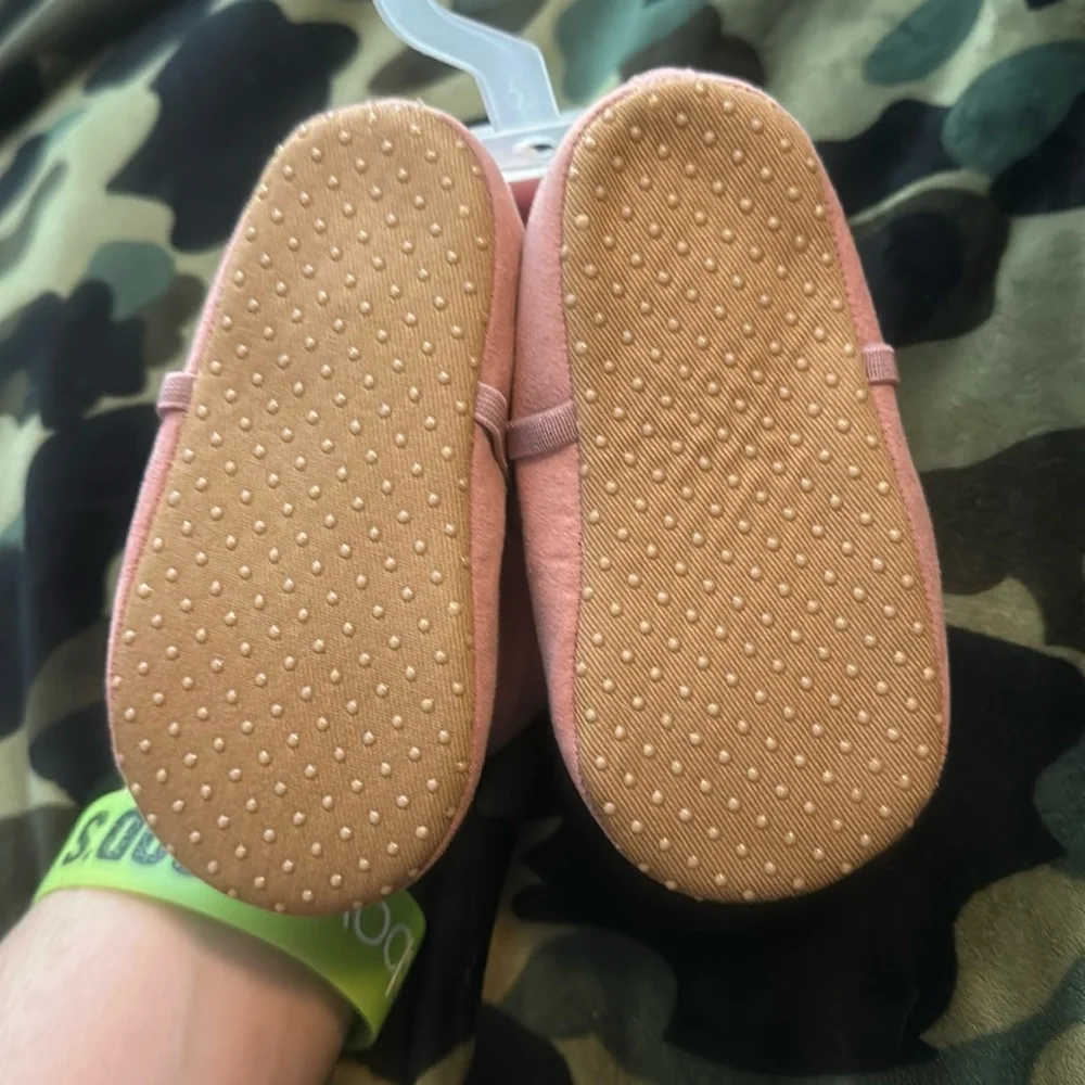 OLD NAVY BABY BALLET SLIPPERS: PINK: NEW WITH TAGS: SIZE 18-24 MTHS